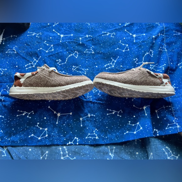 SHEIN Brown & White Cow Print Canvas Slip Ons - Picture 7 of 8